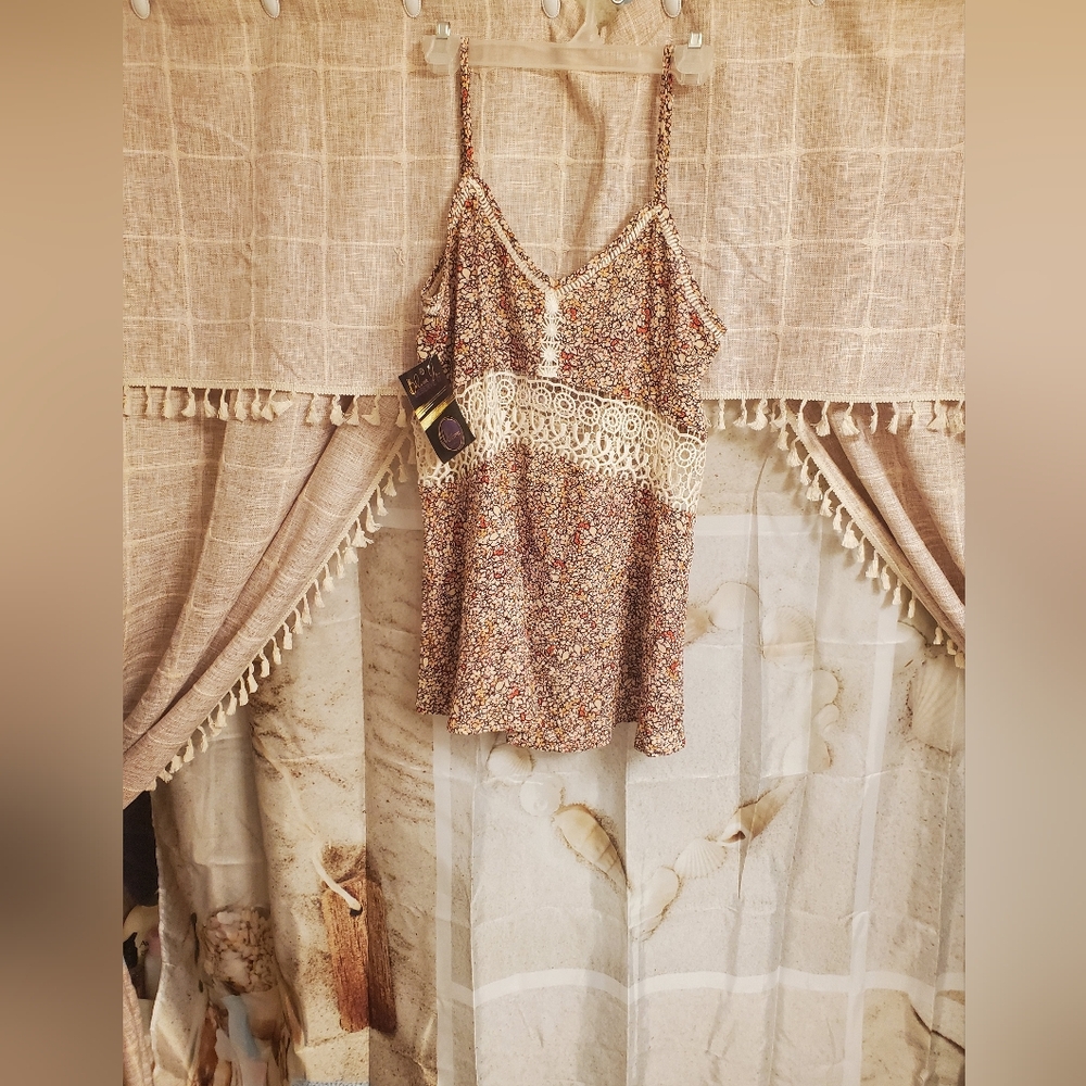 Chic Lifestyle Cami Top